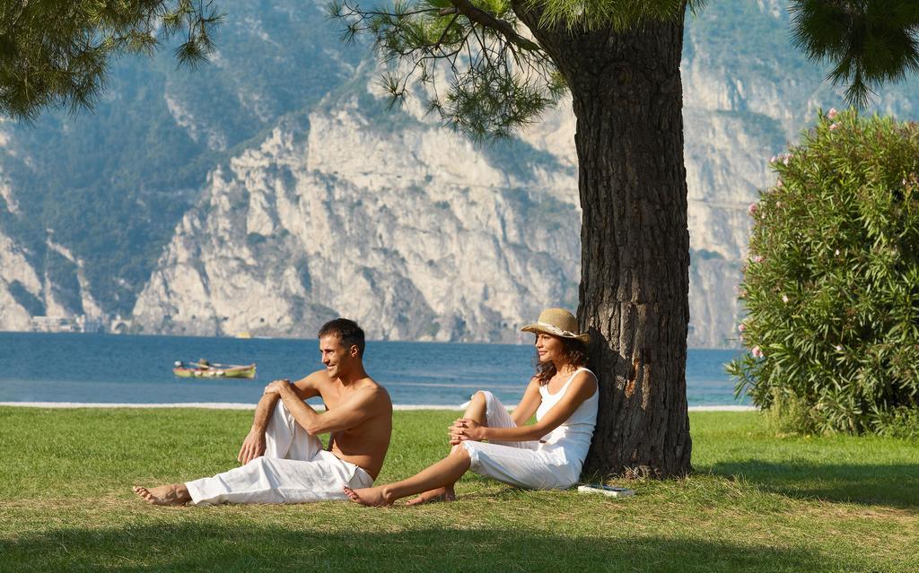 Hotel Europa - Skypool & Panorama Riva del Garda Kültér fotó
